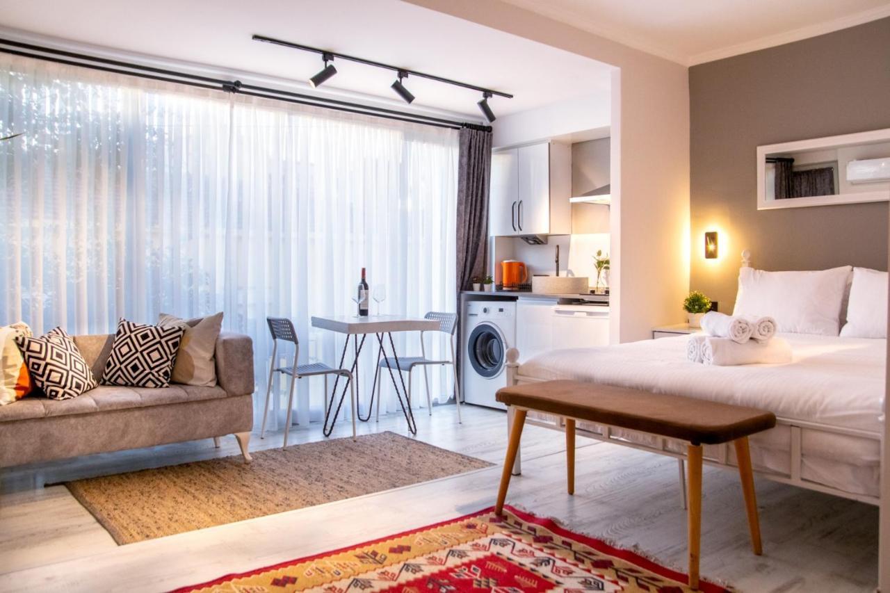 Invigorating Studio Flat Near Kordon In Alsancak Appartement İzmir Buitenkant foto
