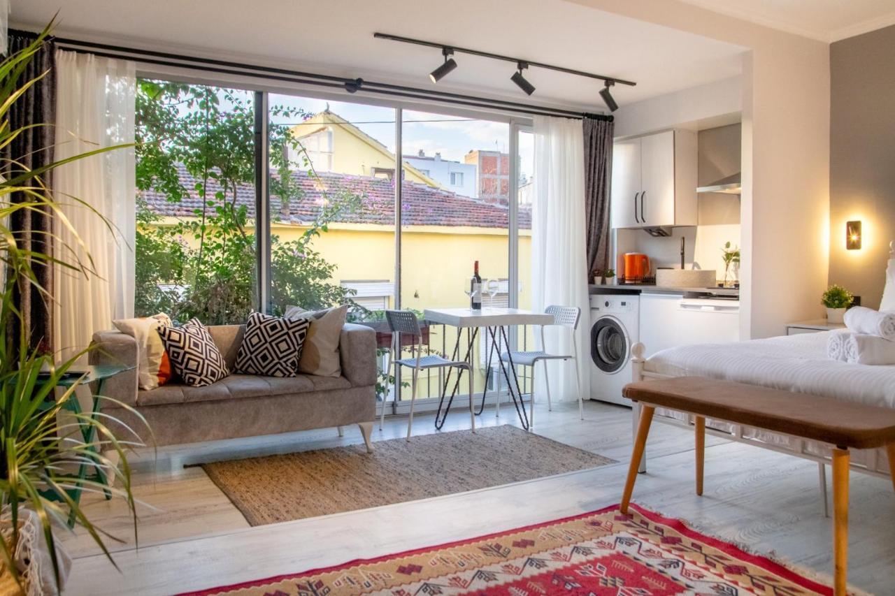 Invigorating Studio Flat Near Kordon In Alsancak Appartement İzmir Buitenkant foto